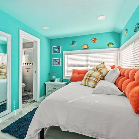 Above The Sea Apartment เซนต์ปีเตอร์สเบิร์ก ภายนอก รูปภาพ
